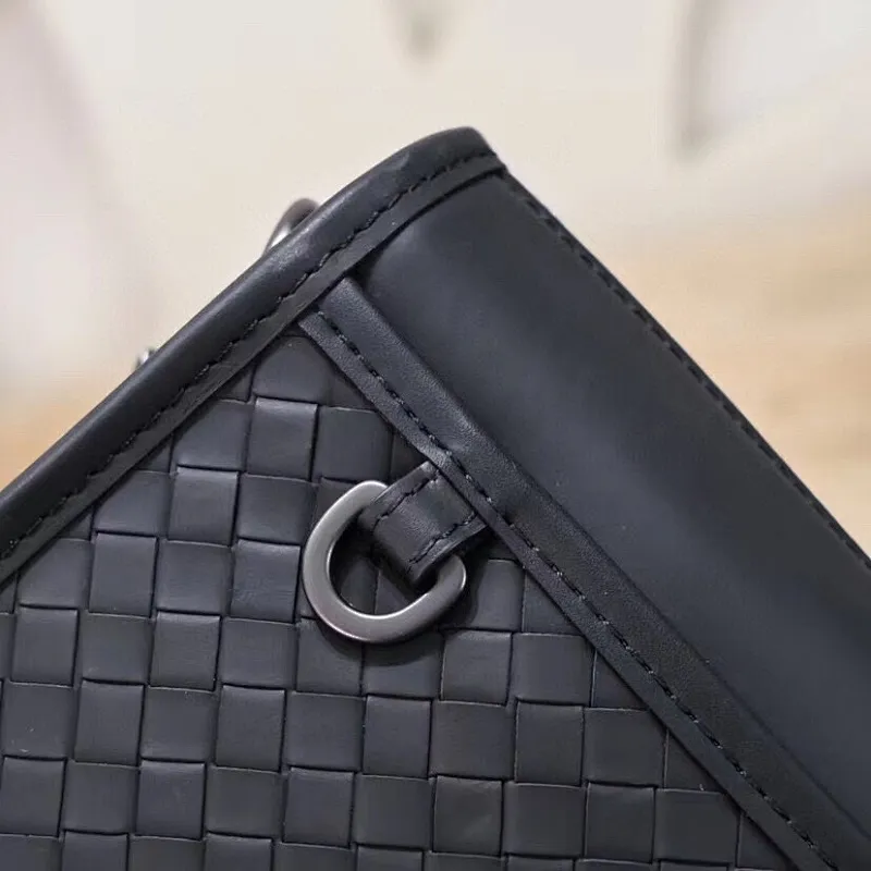 All categories 💚 Top version men’s bags 💚 BV 2024 new BV crossbody bag